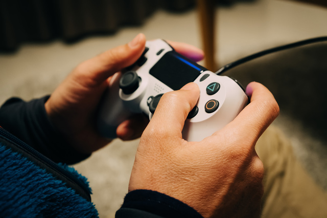 PS4®を快適にプレイするためのネット接続回線のおすすめと選び方